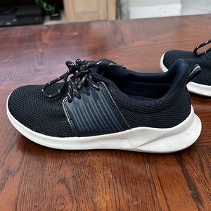 Childrens place school uniform shoes